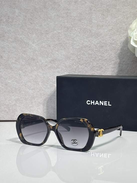 Picture of Chanel Sunglasses _SKUfw79724691fw